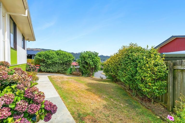 Photo of property in 4 Kivell Street, Ranui, Porirua, 5024