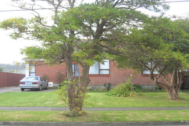 Photo of property in 3 Roberts Street, Epuni, Lower Hutt, 5011