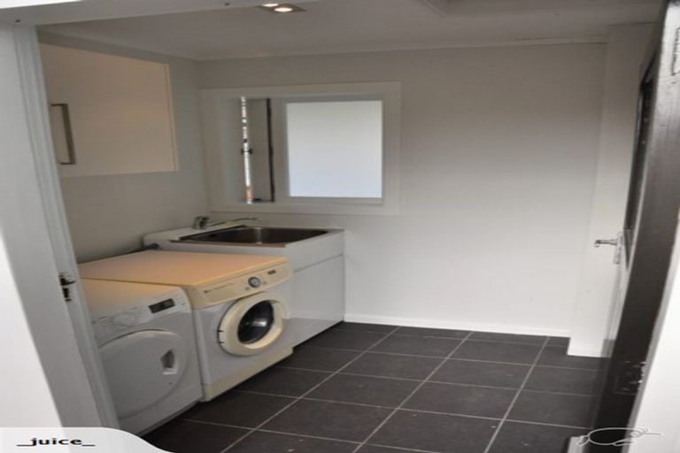 Photo of property in 2/4-6 Calliope Road, Devonport, Auckland, 0624