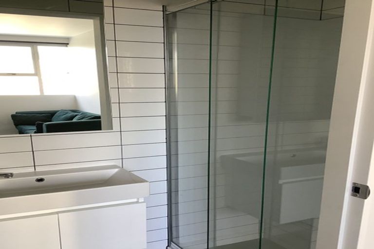 Photo of property in Regency Apartments, 2e/49 Manners Street, Te Aro, Wellington, 6011