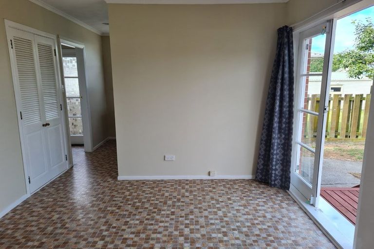 Photo of property in 15 Charles Street, Clouston Park, Upper Hutt, 5018