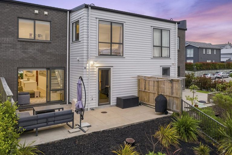 Photo of property in 70 Manutewhau Road, Massey, Auckland, 0614