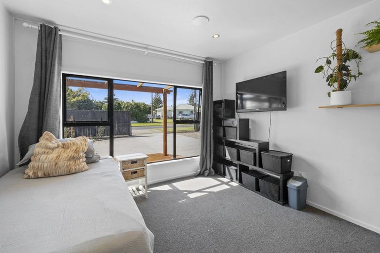 Photo of property in 79 Domett Street, Waitara, 4320