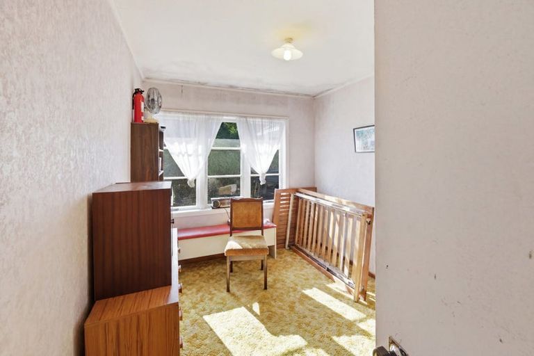 Photo of property in 6 Bedford Street, Te Atatu South, Auckland, 0610