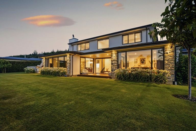 Photo of property in 5 Clearview Street, Wanaka, 9305