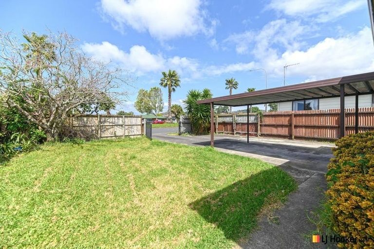 Photo of property in 2/190 Te Irirangi Drive, Flat Bush, Auckland, 2019