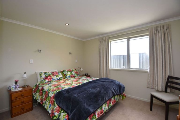 Photo of property in 3 Court Of Ascot, Seaward Bush, Invercargill, 9812