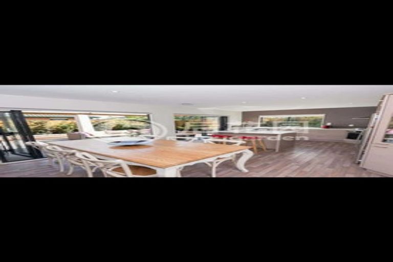 Photo of property in 25 Erne Crescent, East Tamaki, Auckland, 2016