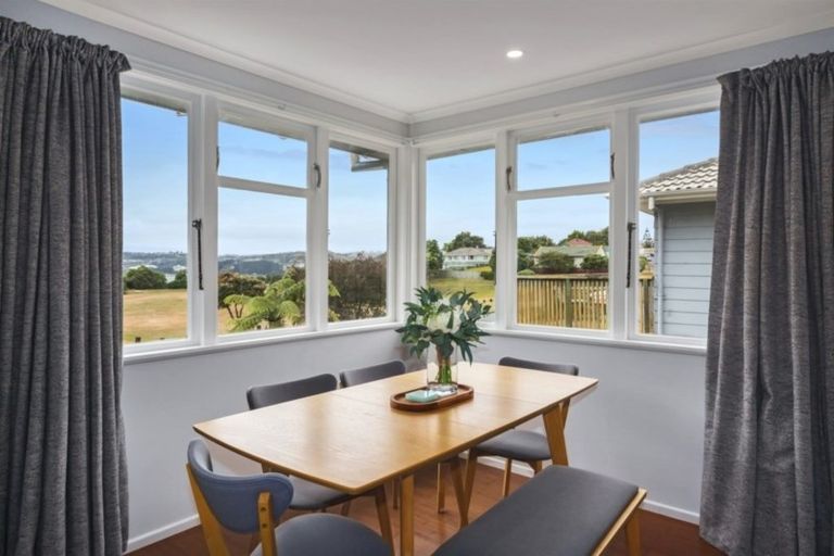 Photo of property in 91 Rangituhi Crescent, Takapuwahia, Porirua, 5022