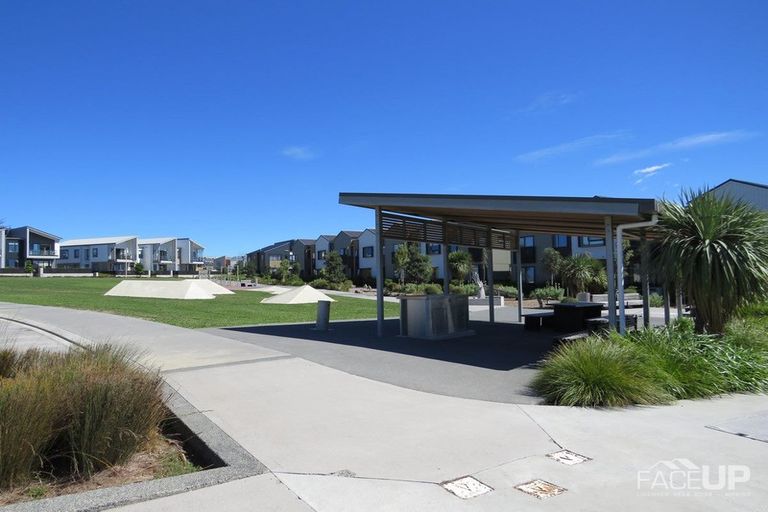 Photo of property in 32 Sidney Wallingford Way, Hobsonville, Auckland, 0616