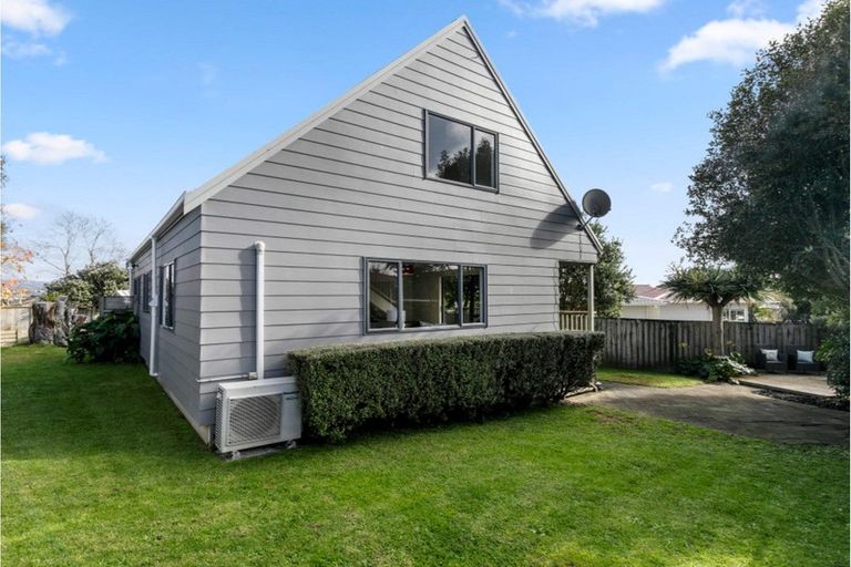 Photo of property in 50a Amberley Avenue, Te Atatu South, Auckland, 0610