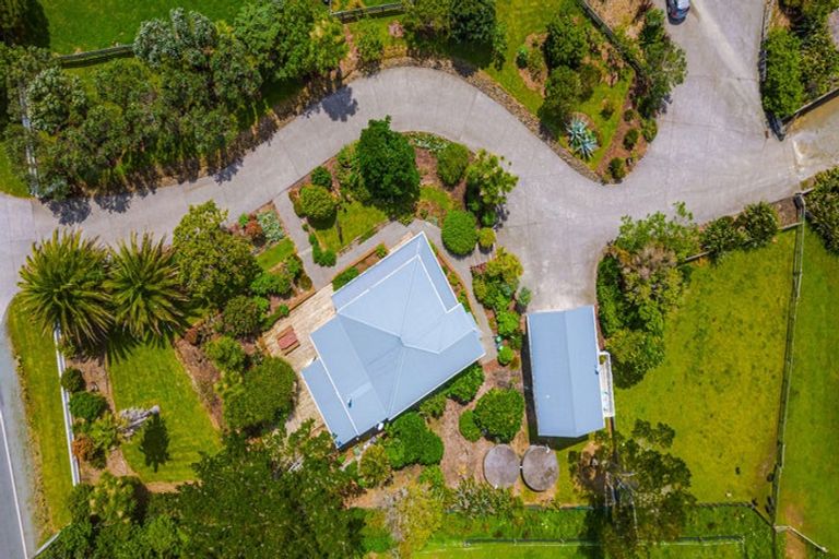 Photo of property in 376 Oaia Road, Muriwai, Waimauku, 0881