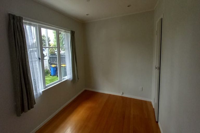 Photo of property in 512 Te Atatu Road, Te Atatu Peninsula, Auckland, 0610