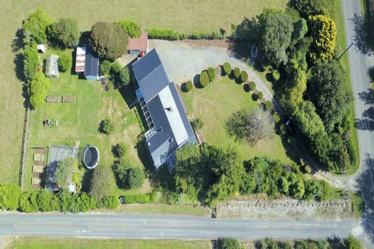 Photo of property in 234 Kawiu Road, Levin, 5510