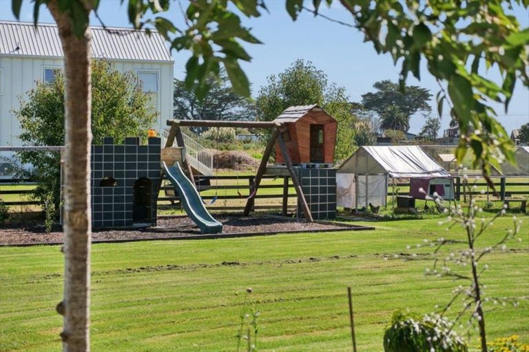 Photo of property in 28 Spencer Avenue, Maketu, Te Puke, 3189