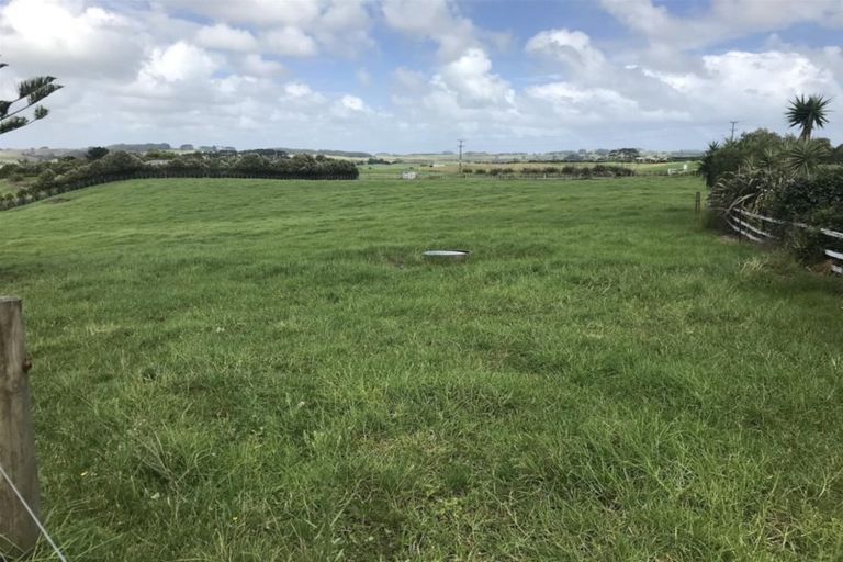 Photo of property in 458 Baylys Coast Road, Dargaville, 0377