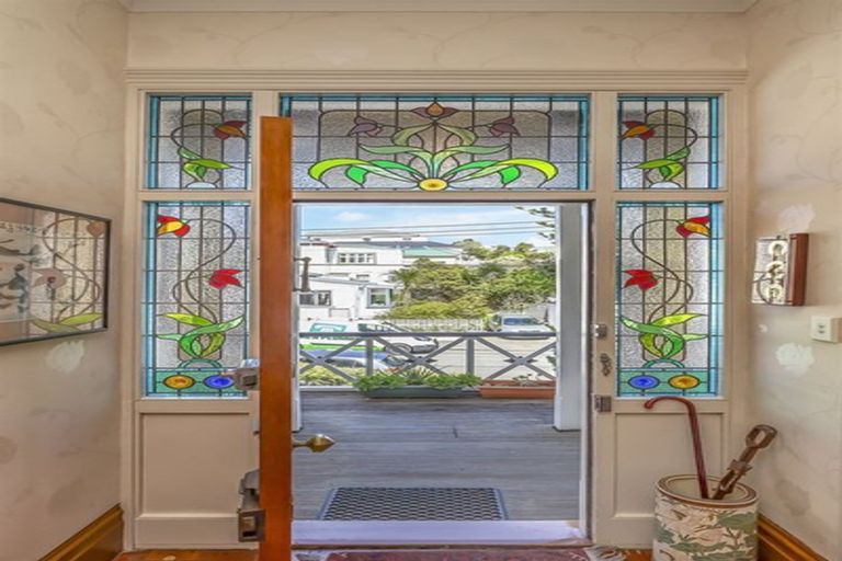 Photo of property in 17 Armour Avenue, Mount Victoria, Wellington, 6011