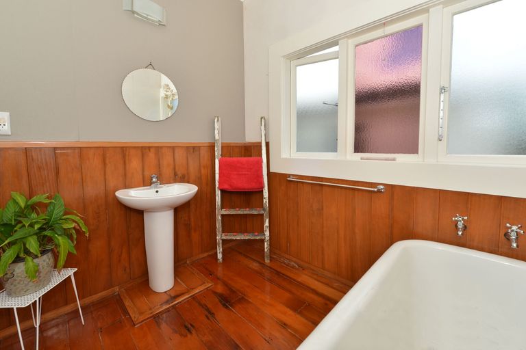 Photo of property in 46 King Street, Marton, 4710