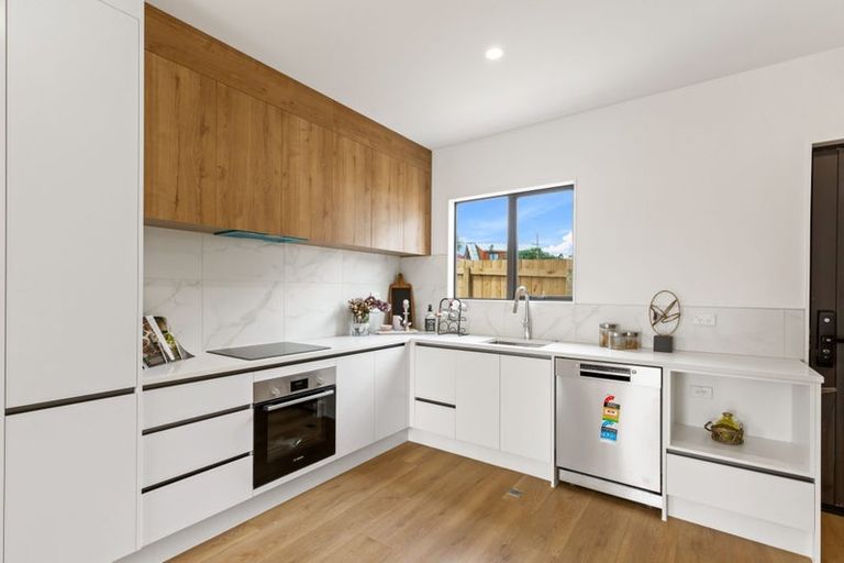 Photo of property in 20a Fairdene Avenue, Henderson, Auckland, 0610