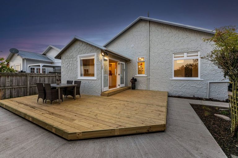 Photo of property in 19 West Avenue, Saint Clair, Dunedin, 9012