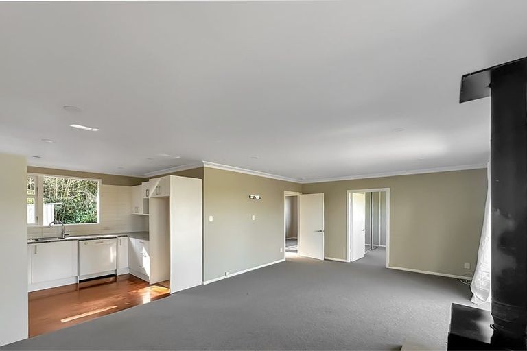 Photo of property in 1/39 St Peters Street, Northcote, Auckland, 0627