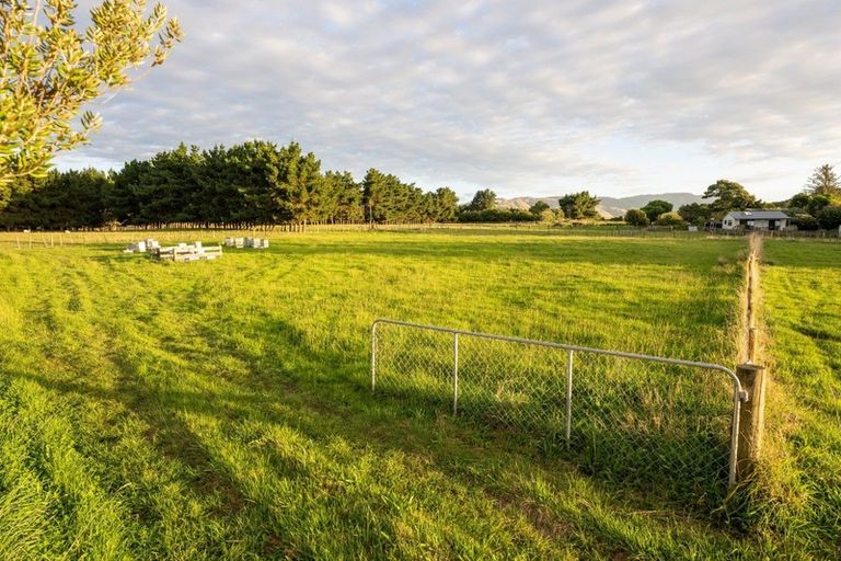 Photo of property in 278 Te Waka Road, Otaki, 5581
