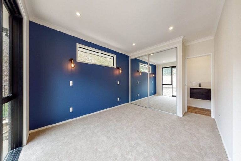 Photo of property in 122 Silverstream Road, Crofton Downs, Wellington, 6035