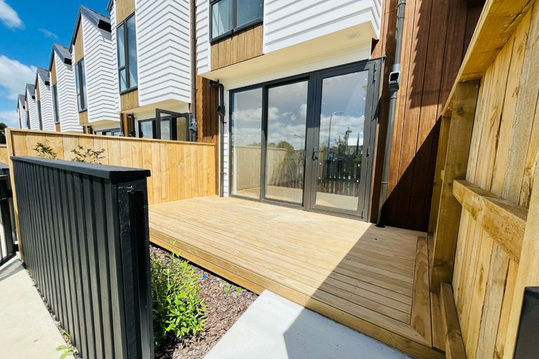 Photo of property in 4/31 Mahalo Avenue, Wiri, Auckland, 2104