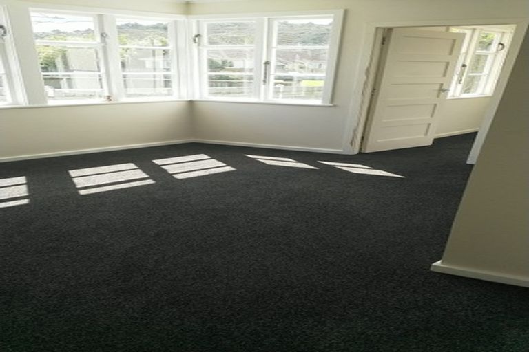 Photo of property in 1/37 Biddle Crescent, Taita, Lower Hutt, 5011