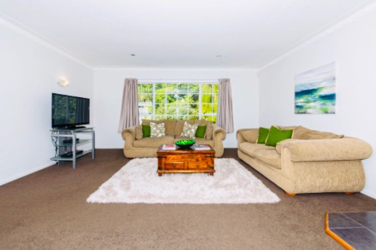 Photo of property in 24 Venus Place, Half Moon Bay, Auckland, 2012