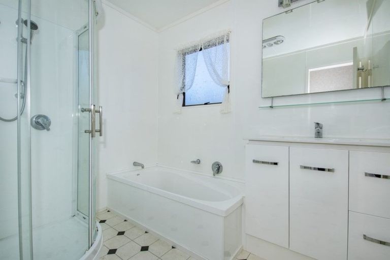 Photo of property in 10 El Viso Place, Te Kamo, Kamo, 0112