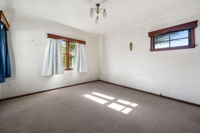 Photo of property in 301 Waiwhetu Road, Fairfield, Lower Hutt, 5011
