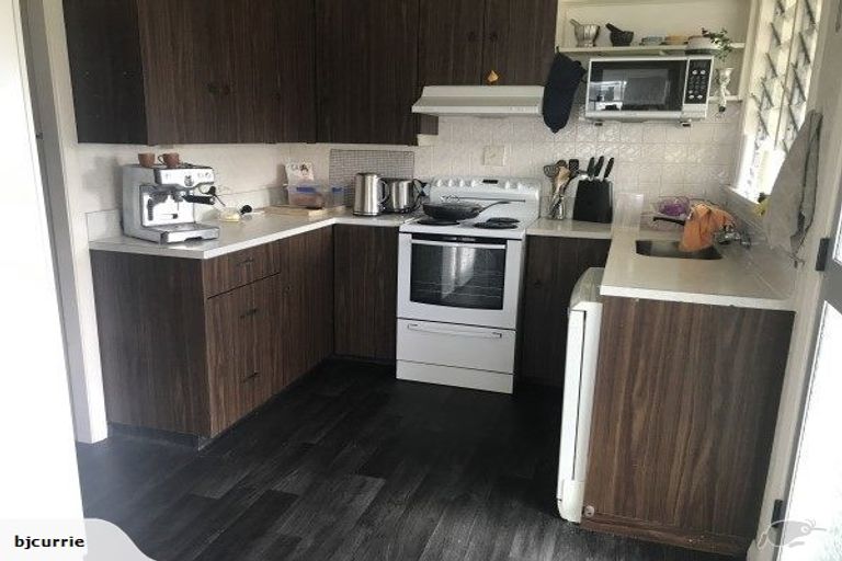 Photo of property in 24 Kent Crescent, Awapuni, Palmerston North, 4412