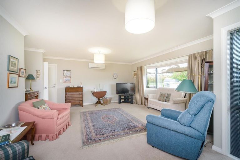 Photo of property in 12 Barnett Drive, Marton, 4710