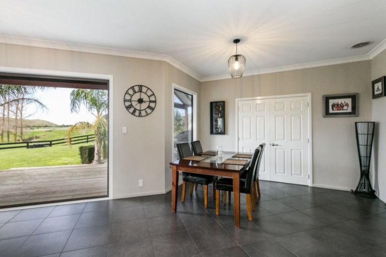 Photo of property in 8 Waipuka Road, Waimarama, Havelock North, 4294