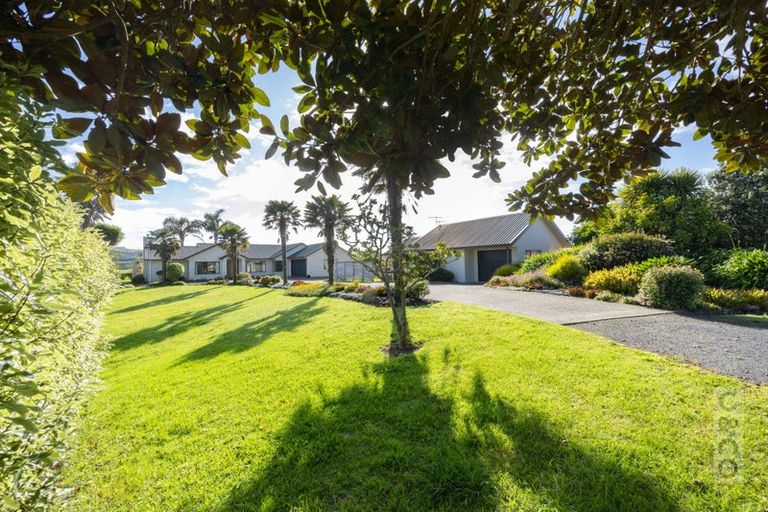 Photo of property in 1224 State Highway 16, Waimauku, 0883