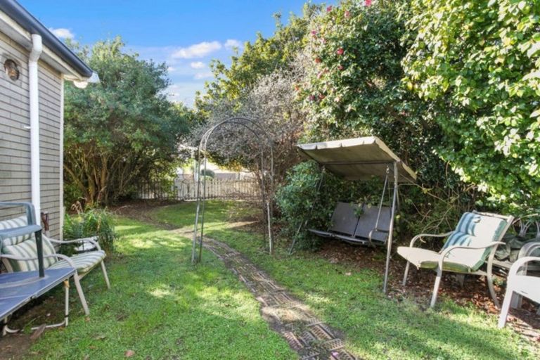 Photo of property in 34 Oakhampton Street, Hornby, Christchurch, 8042