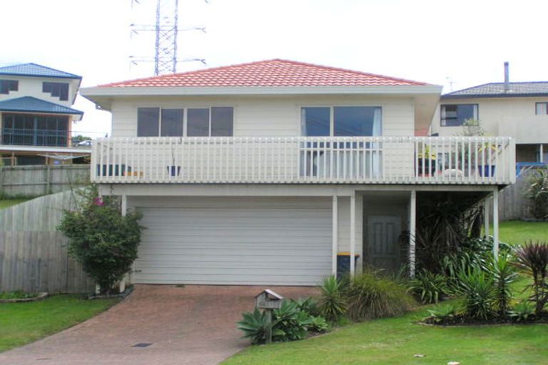 Photo of property in 54 Garton Drive, Massey, Auckland, 0614