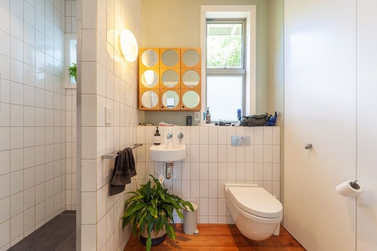 Photo of property in 21 Nevay Road, Miramar, Wellington, 6022