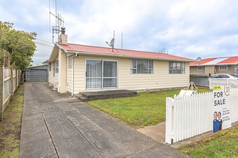 Photo of property in 25 Alexandra Street, Marton, 4710