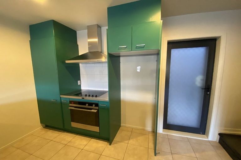 Photo of property in Greenwich Apartments, 16/3 Burton Street, Grafton, Auckland, 1010