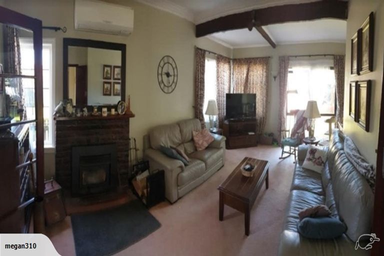 Photo of property in 16 Connolly Street, Boulcott, Lower Hutt, 5010