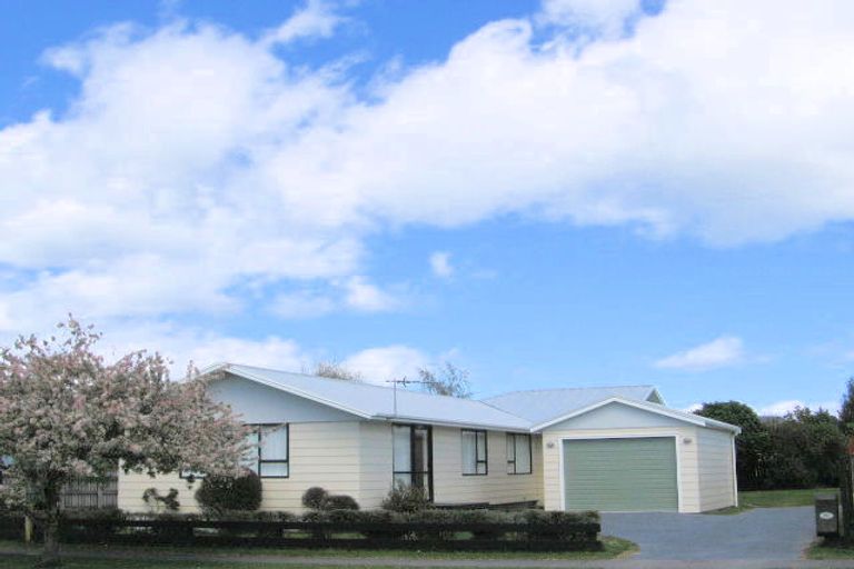 Photo of property in 15 Arthur Crescent, Hilltop, Taupo, 3330