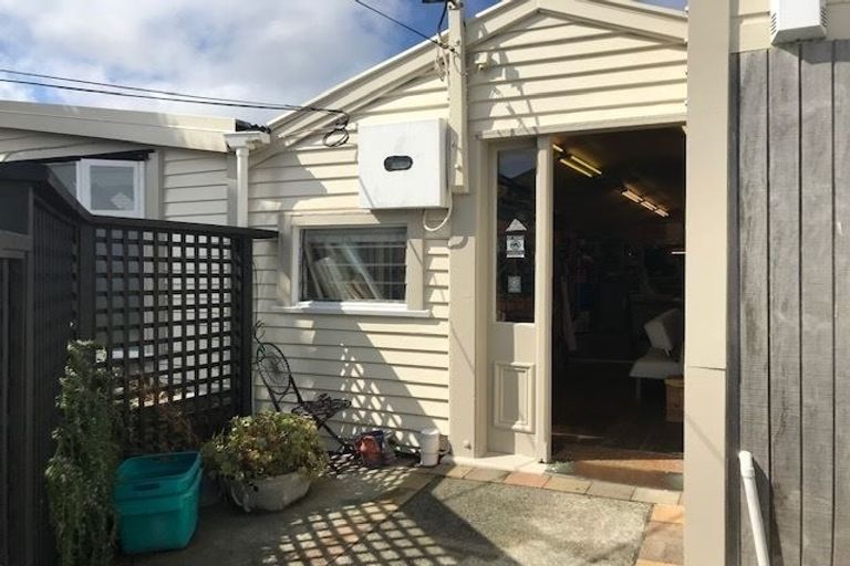 Photo of property in 70a Constable Street, Newtown, Wellington, 6021