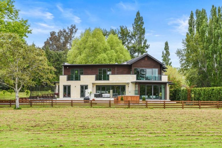 Photo of property in 131 Gladstone Road South, East Taieri, Mosgiel, 9024