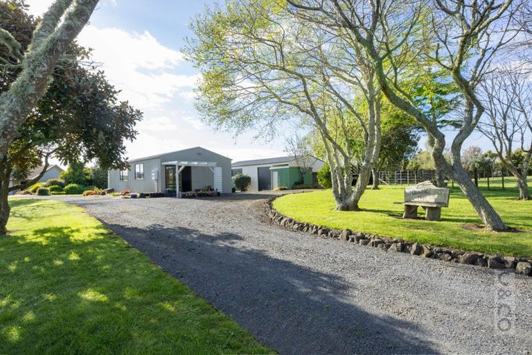 Photo of property in 1224 State Highway 16, Waimauku, 0883