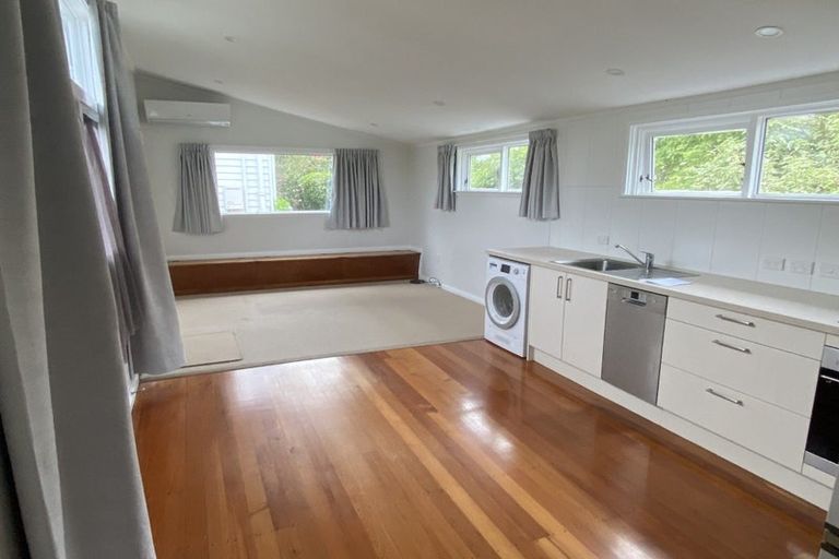 Photo of property in 11 Everest Street, Khandallah, Wellington, 6035