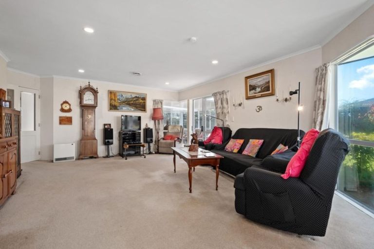 Photo of property in 12 Azalea Dell, Mount Maunganui, 3116