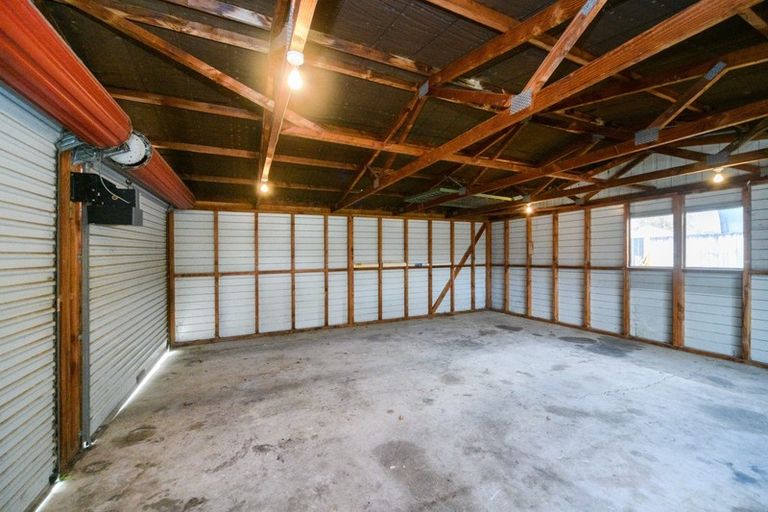 Photo of property in 21 Chadwick Place, Highbury, Palmerston North, 4412