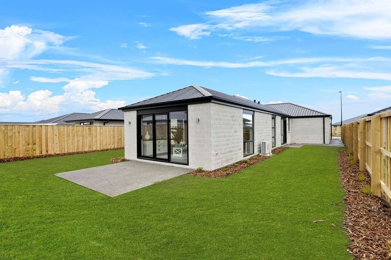 Photo of property in 15 Herridge Street, Woodend, 7691